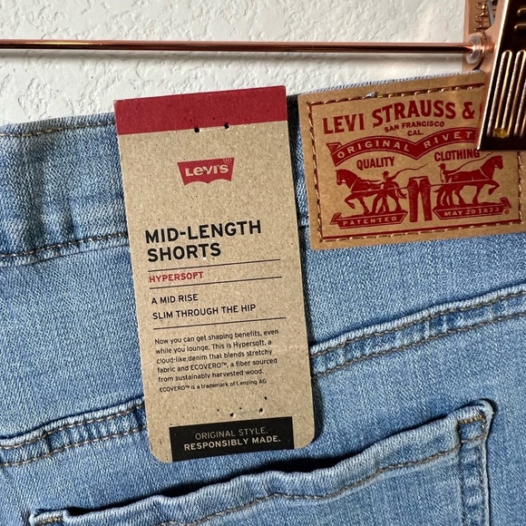 NWT Levi's Sky Blue Denim Shorts, Size 30 or 10 - Picture 5 of 5